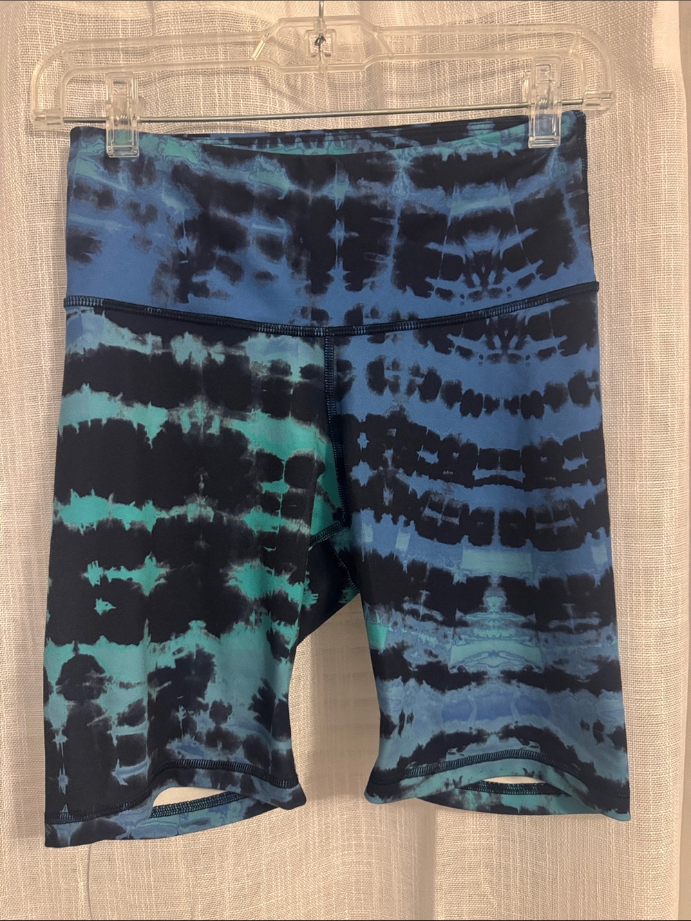 Tie-Dye Blue & Teal Athletic Bike Shorts Old Navy Women’s S